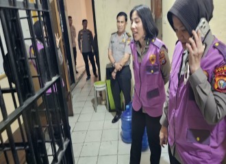 Polsek Limapuluh Dampingi Kunjungan Tim Psikologi Biro SDM Polda Riau, Berikan Layanan Psikologis Kepada Tahanan