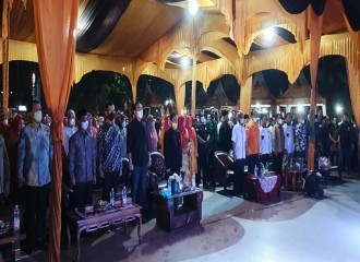 Kapolresta Pekanbaru Hadiri Pengukuhan Pengurus FKMPI ( Forum Komunikasi Masyarakat Piaman Indonesia ) Provinsi Riau Dan Kota Pekanbaru