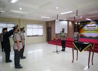 Kapolresta Pekanbaru Pimpin Upacara Serah Terima Jabatan Kabag Ops Polresta Pekanbaru