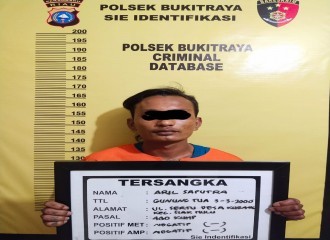 TIM YUSTISI TANGKAP SEORANG PENGGUNA SEPEDA MOTOR BODONG SAAT BERADA DIWARNET PHONEX DIDUGA PELAKU PERTOLONGAN JAHAT ATAU PENADAH PEKANBARU 