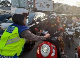 Sampaikan Pesan Keselamatan Berlalu Lintas Kepada Pengguna Jalan