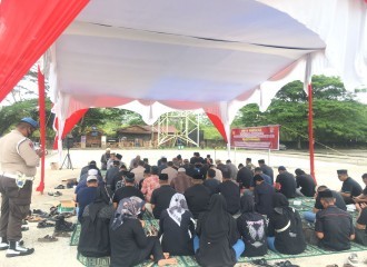 POLSEK BUKIT RAYA GELAR DO'A BERSAMA UNTUK KORBAN TRAGEDI KANJURUHAN