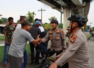 Menggunakan Sepeda Kapolresta Pekanbaru Dan Jajaran Laksanakan Patroli Dialogis