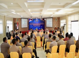 Kapolresta Pekanbaru Kombes Pol Dr Pria Budi SIK MH Menyambut Kedatangan Tim Divisi Humas Mabes Polri Di Mapolresta Pekanbaru