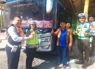 Jelang Arus Balik Libur Lebaran, Kasat Lantas Ingatkan Para Sopir Bus Agar Utamakan Keselamatan 