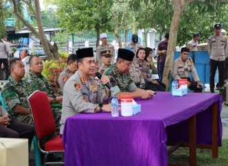 Tampung Keluhan Masyarakat, Polresta Pekanbaru Gelar Giat Jumat Curhat Bersama Dandim 0301/Pekanbaru Di Kampung Bandar