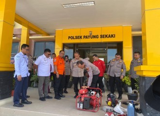 Tim Asistensi Karhutla 2023 Polda Riau Beserta Istansi Terkait Sambangi Mapolsek Payung Sekaki