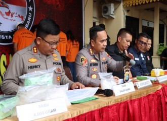 Polresta Pekanbaru Gagalkan Peredaran 4 Kg Sabu, 4 Orang Diringkus