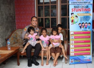 Spontan, Kapolresta Kunjungi Balita Penderita Stunting Setelah Mendapat Laporan Dari Bhabinkamtibmas