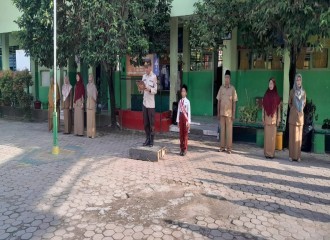 AKP Arifin Butarbutar Jadi Pembina Upacara Di SD Negeri 144 Pekanbaru