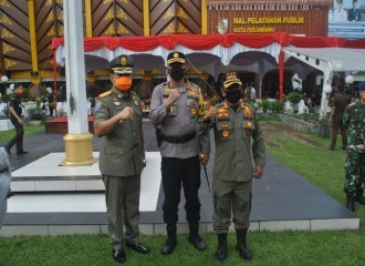 KAPOLRESTA HADIRI SERTIJAB KEPALA SATPOL PP KOTA PEKANBARU DEFENTIF