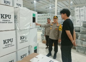 Wujudkan Pemilu Aman, Kapolresta Pekanbaru Cek Kantor KPU Dan Gudang Logistik
