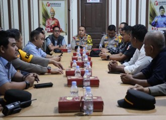 Kapolresta Pekanbaru Mengadakan Kunjungan Kerja Di Kantor Bawaslu Pekanbaru 