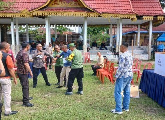 Polsek Senapelan Gelar Simulasi Pengawalan Logistik Pemilu Dan Pengamanan TPS