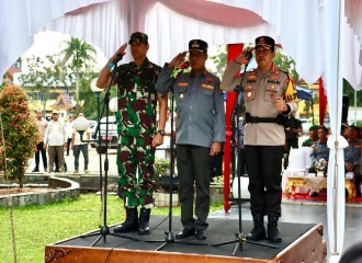 Apel Gelar Pasukan Satgas Linmas, Bhabinkamtibmas, Dan Babinsa Di Kota Pekanbaru Untuk Sukseskan Pemilu 2024
