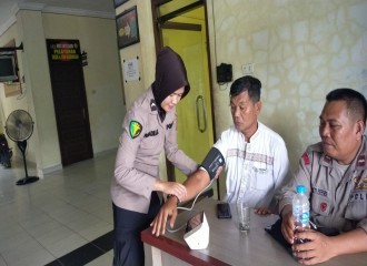 Demi Keamanan Dan Kesehatan Anggota KPPS, Kapolresta Sambangi TPS Pemilu 2024 