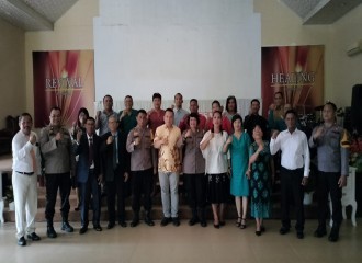 Polresta Pekanbaru Gelar Kegiatan " Minggu Kasih " Di Gereja GSPDI Filadelfia Tenayan Raya