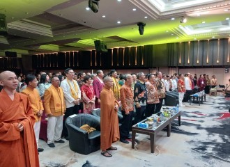 Personel Polsek Senapelan Laksanakan Pengamanan Perayaan Dharmasanti Waisak 