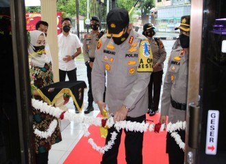 KAPOLRESTA PEKANBARU MERESMIKAN RUANG PELAYANAN PUBLIK TERPADU POLSEK SENAPELAN 
