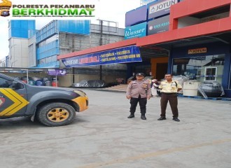 Polsek Bina Widya Gelar Blue Light Patrol, Antisipasi Gangguan Kamtibmas Di Sejumlah Lokasi