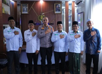 PENERIMAAN TAMU ROMBONGAN NAHDLATUL ULAMA (NU) DI RUANG KERJA KAPOLRESTA PEKANBARU